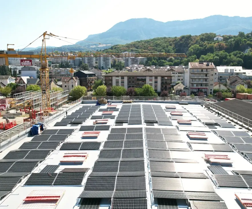 Energie solaire en toiture ou parking en autoconsommation